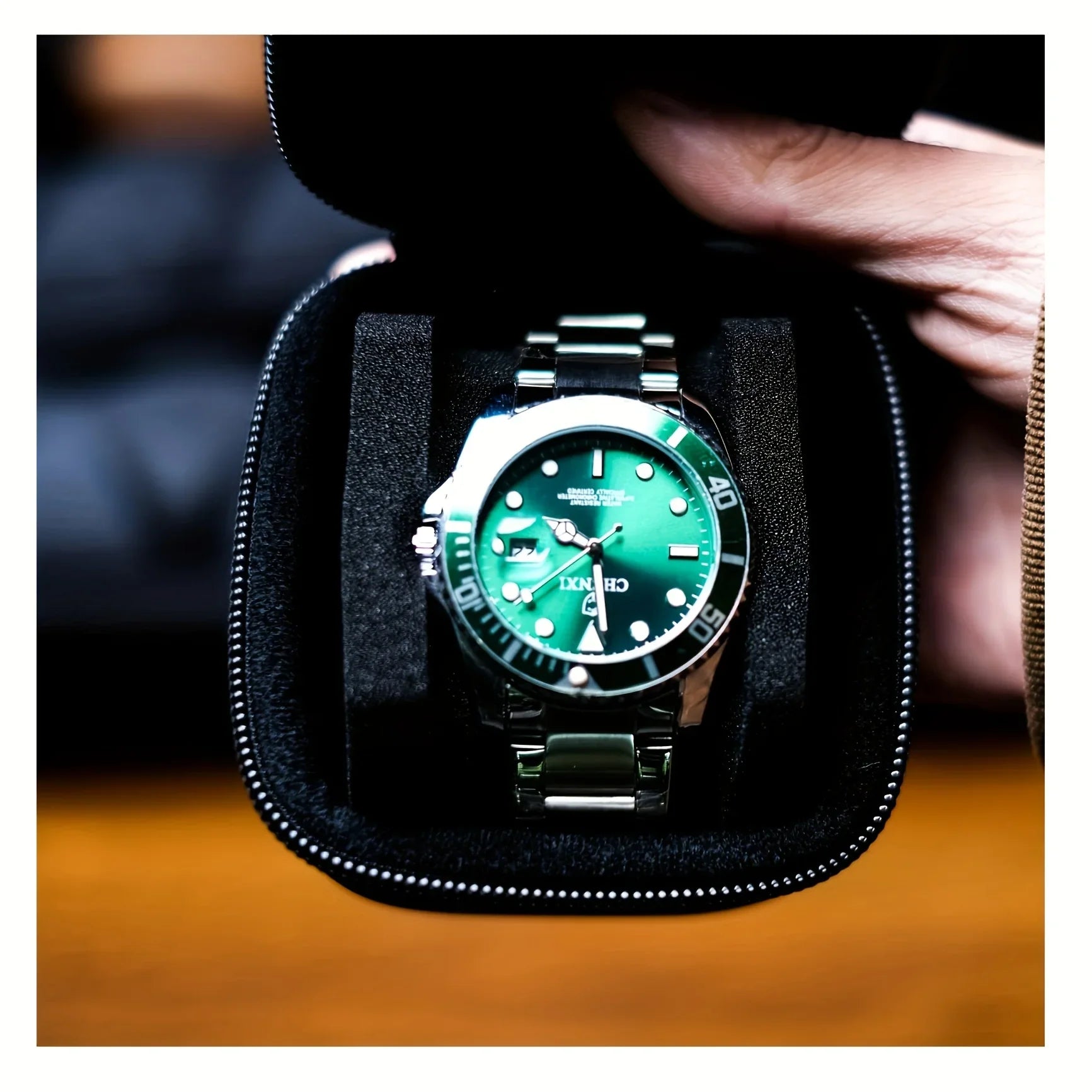 NIBOSI Hard Shell Watch Travel Case